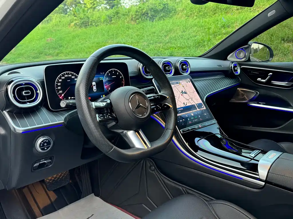 Mercedes-Benz C-Class — миниатюра 11