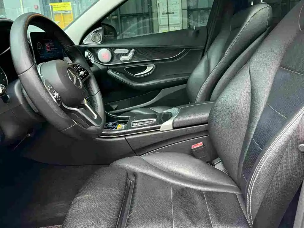 Mercedes-Benz C-Class — миниатюра 9