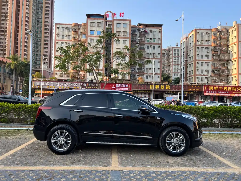 CADILLAC XT5