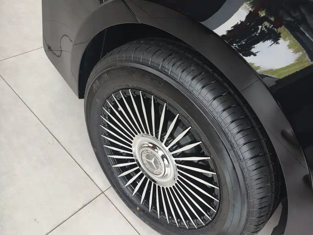 Mercedes-Benz Vito 2024 2.0T 7 мест