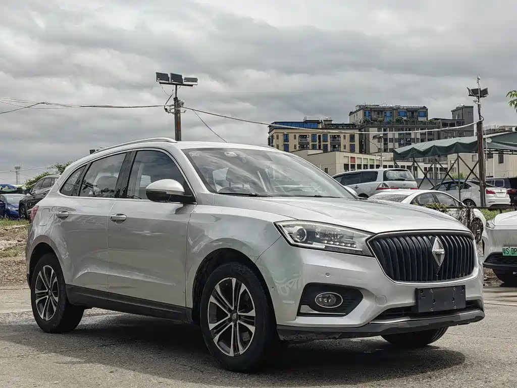 Borgward BX7 — миниатюра 3