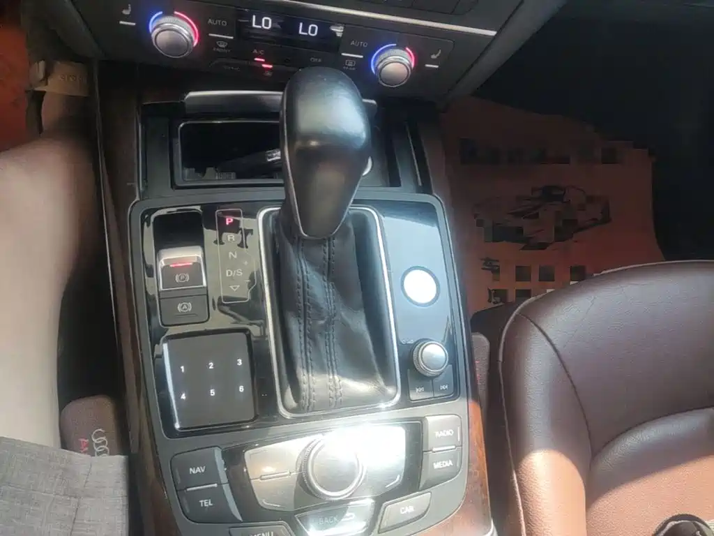 Audi A6L — миниатюра 10