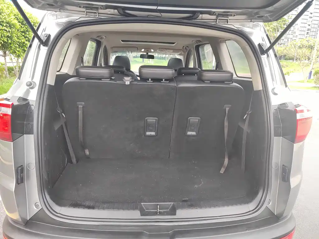 Wuling Hongguang S3 — миниатюра 19