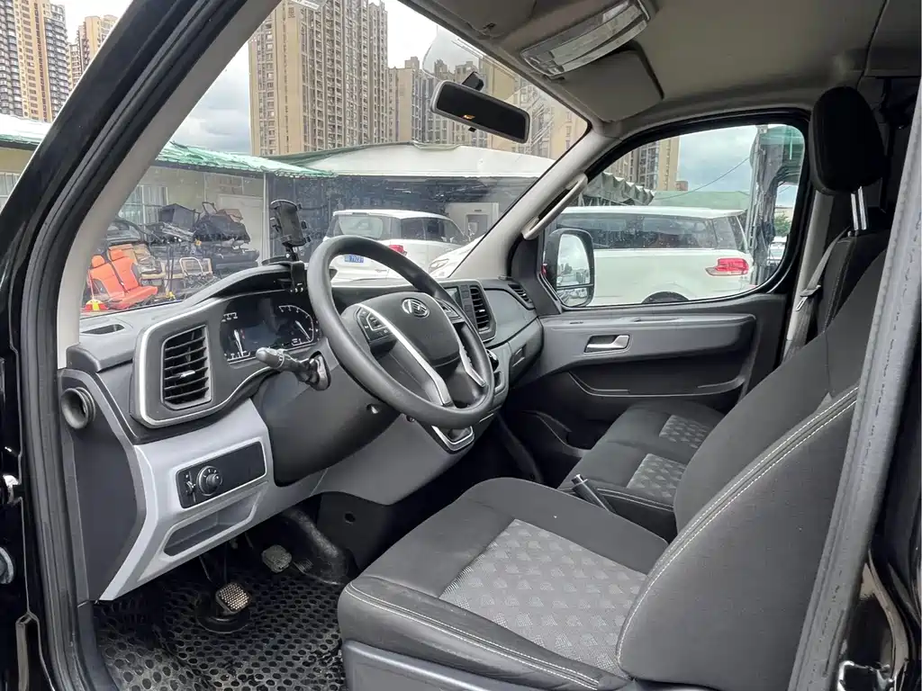 MAXUS V80 — миниатюра 7