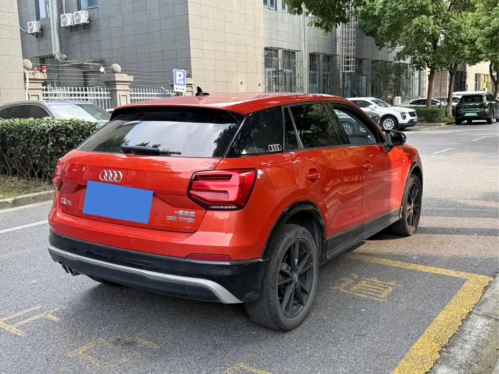 Audi Q2L — миниатюра 2