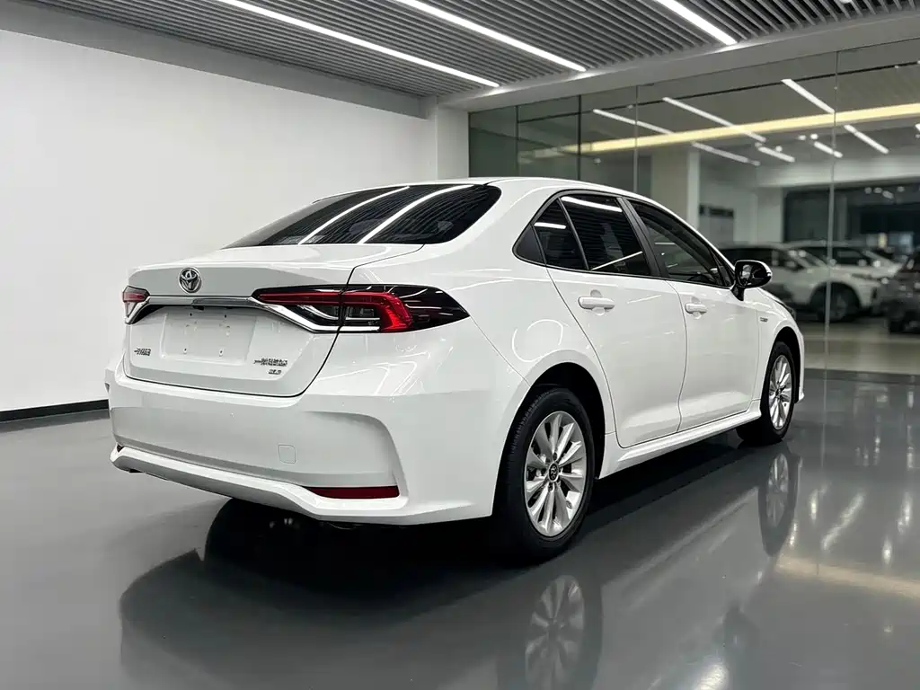 Toyota Corolla — миниатюра 5