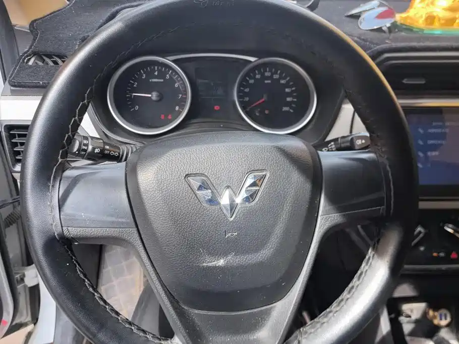 Wuling Hongguang — миниатюра 15