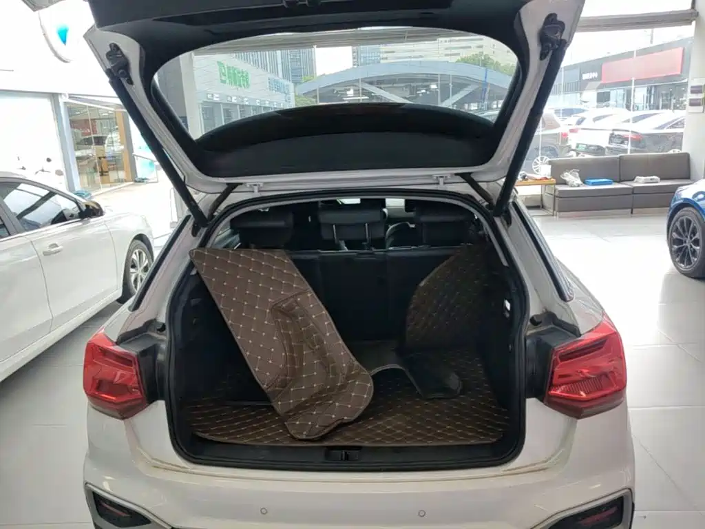Audi Q2L — миниатюра 19