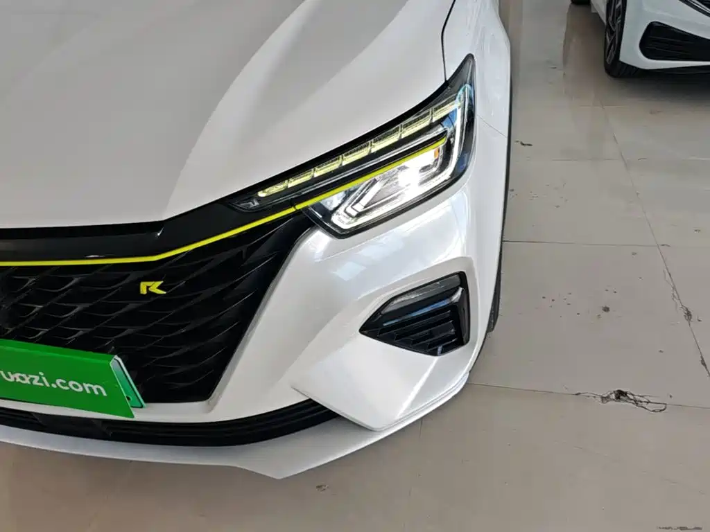 Roewe RX5 New Energy — миниатюра 24
