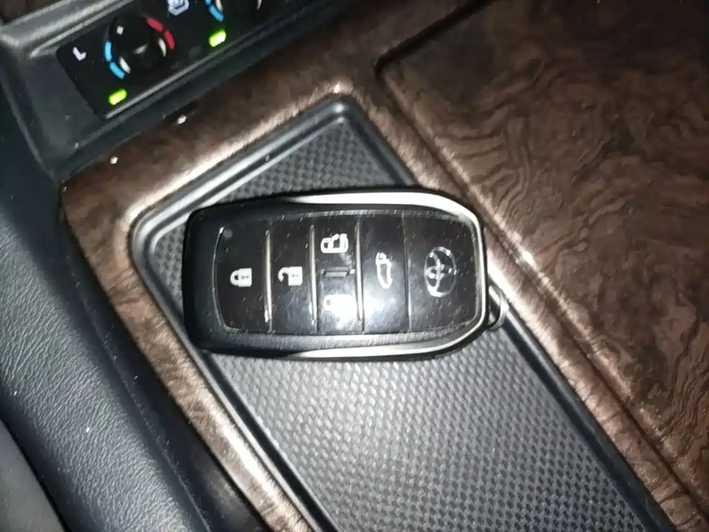 Toyota Vellfire 2021 2.5L HV Luxury