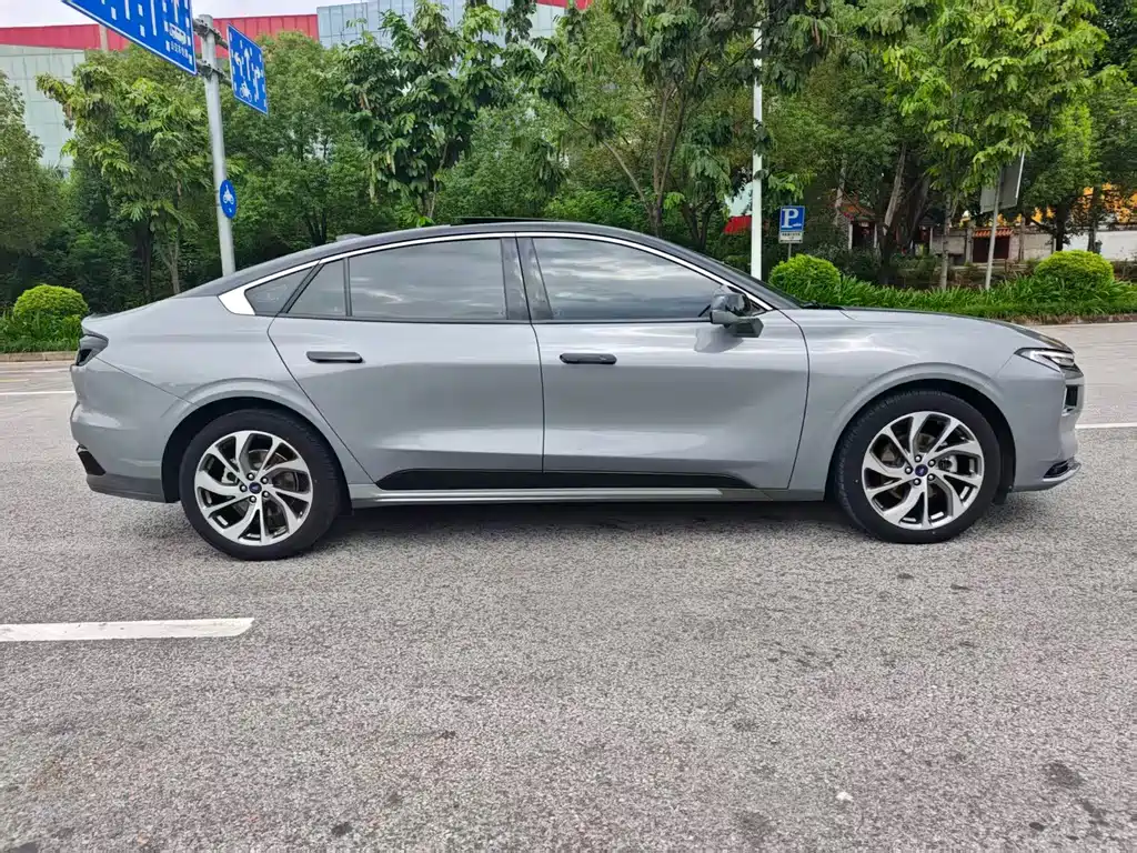 Ford Mondeo — миниатюра 4