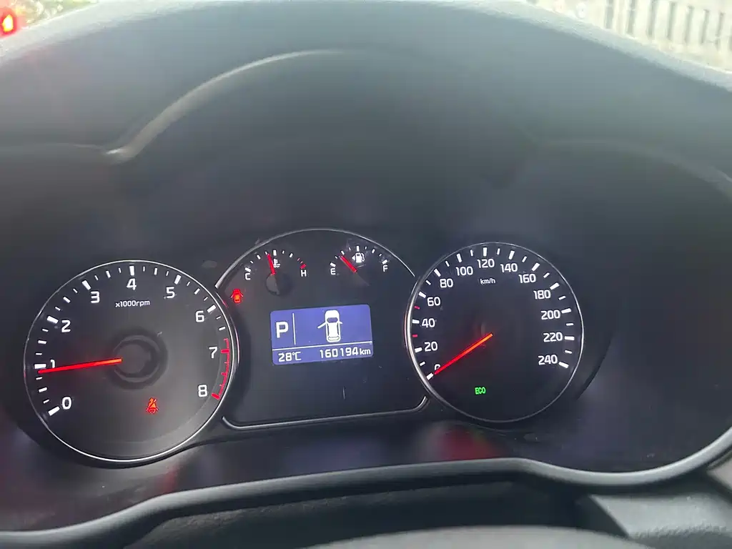 Kia Carens — миниатюра 15