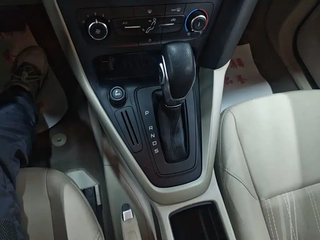 Ford Focus — миниатюра 14