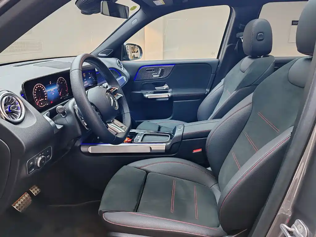 Mercedes-Benz GLB AMG — миниатюра 12