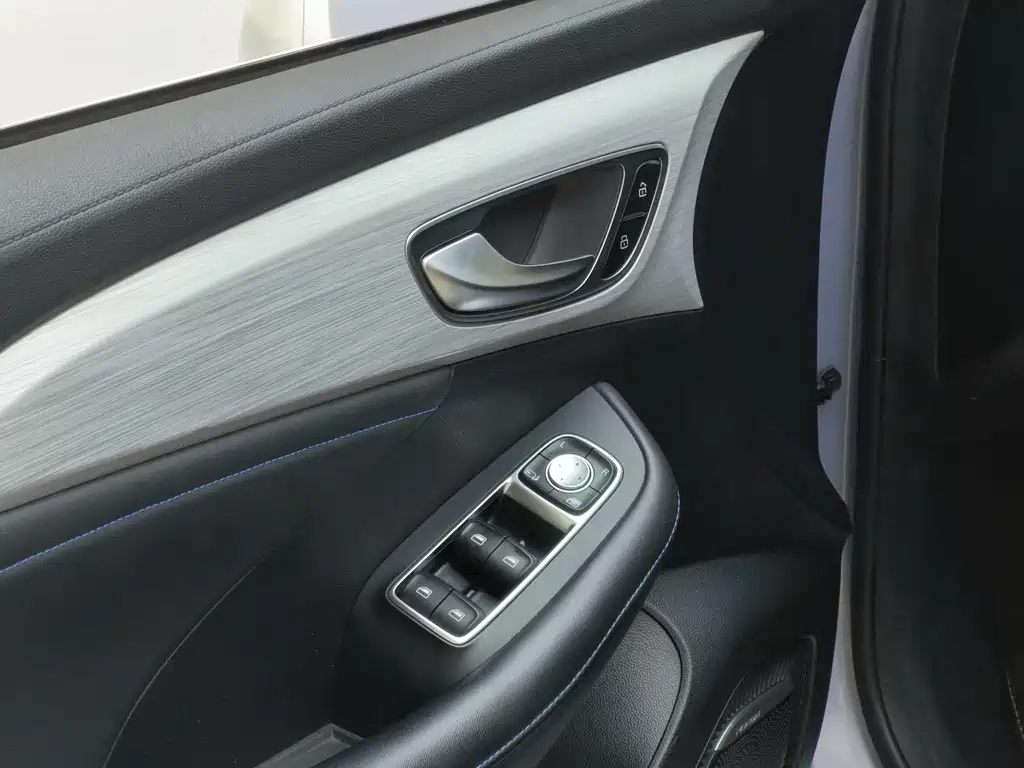 RISING AUTO FEIFAN ER6