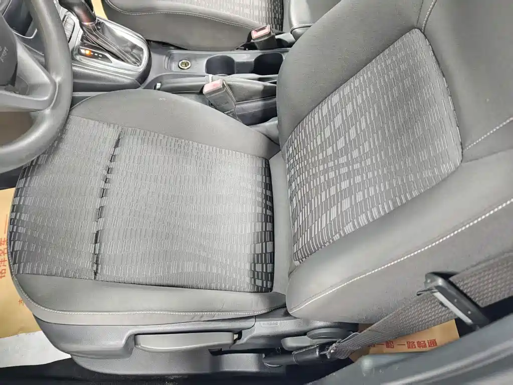 Buick Verano — миниатюра 13