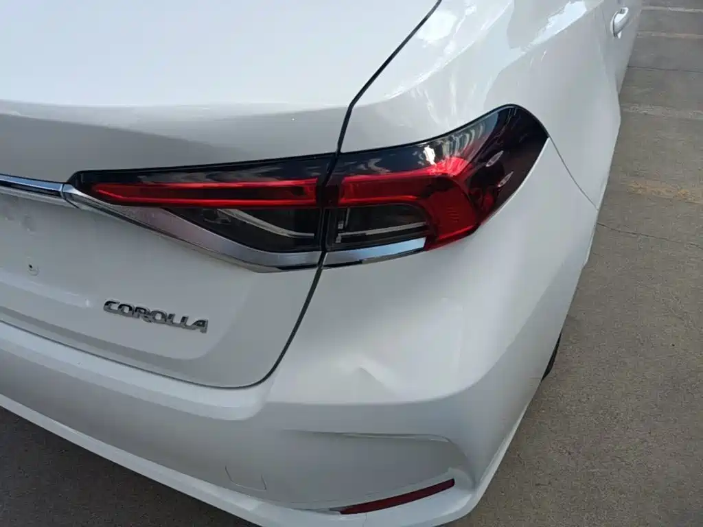 Toyota Corolla — миниатюра 8