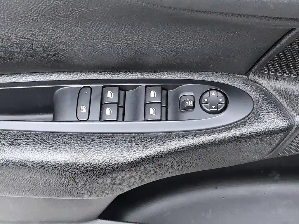 Citroen C4L — миниатюра 9