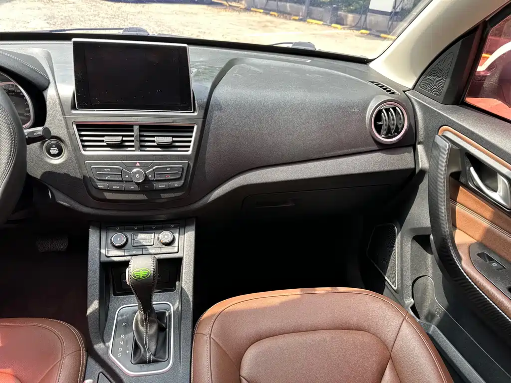 Bestune X40 Net Red Edition 1.6L Auto Luxury Type, фото 13