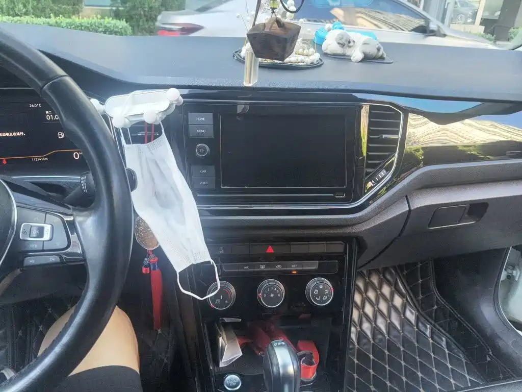 Volkswagen T-Roc — миниатюра 14