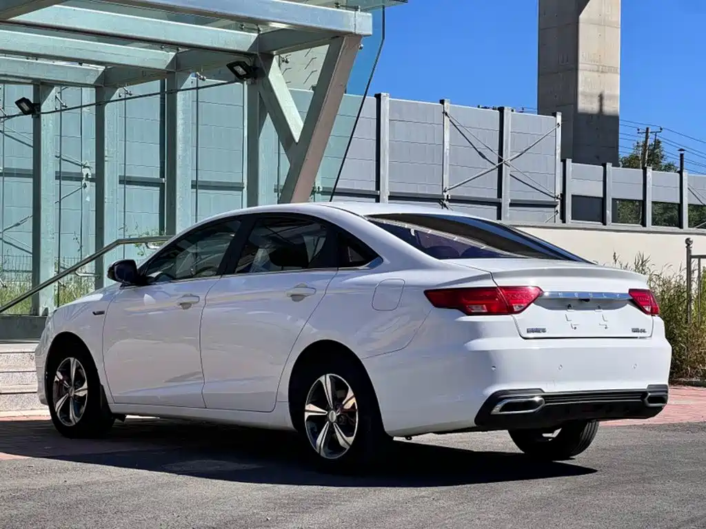 Geely Emgrand GL — миниатюра 5