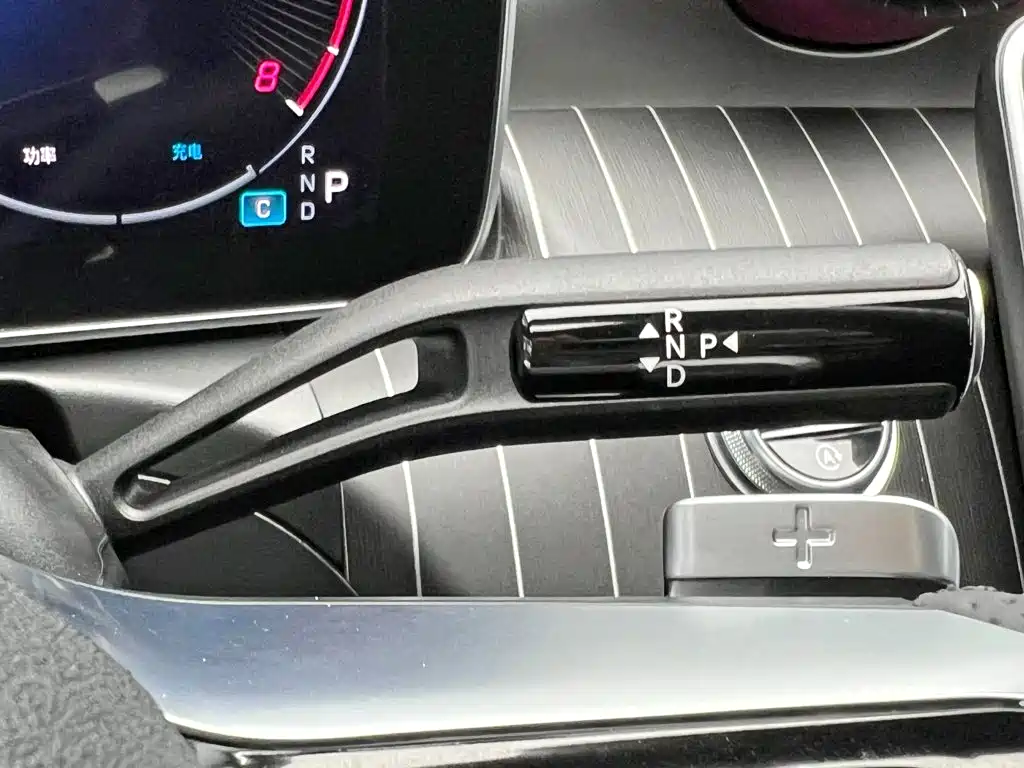 Mercedes-Benz C-Class — миниатюра 17