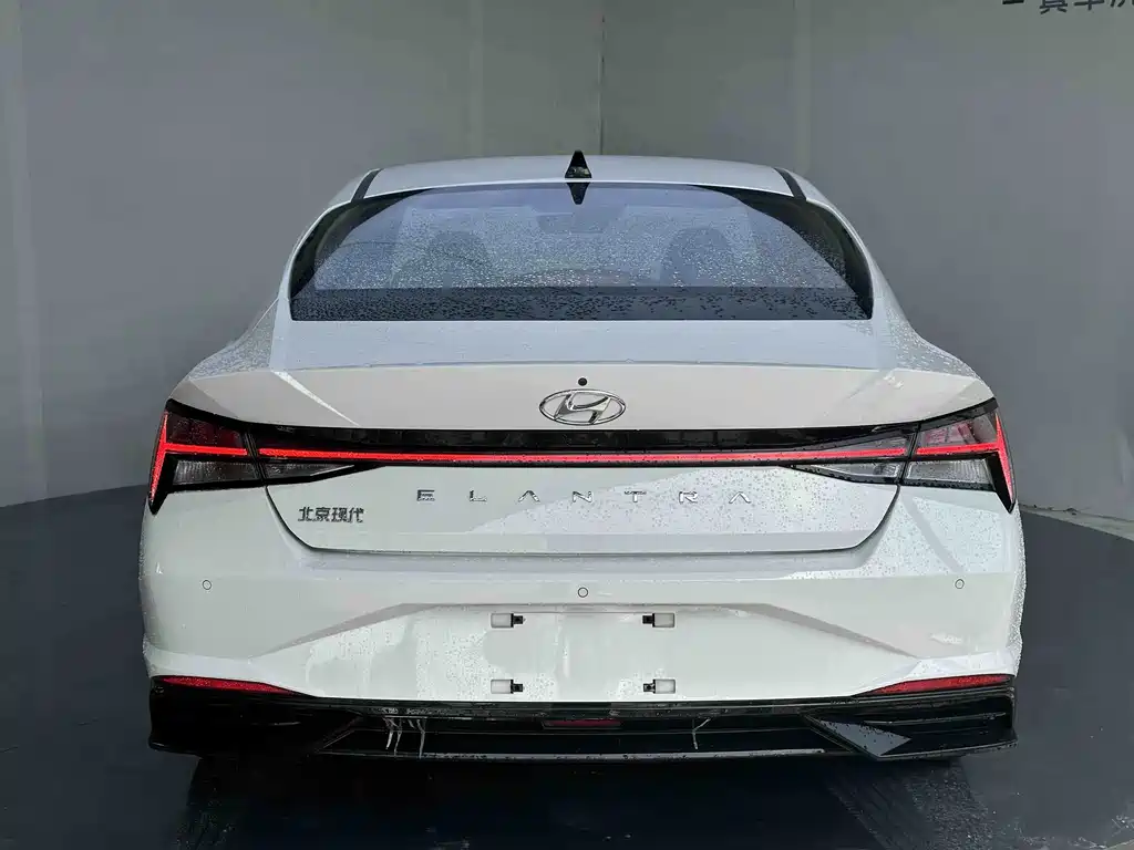 Hyundai Elantra — миниатюра 5