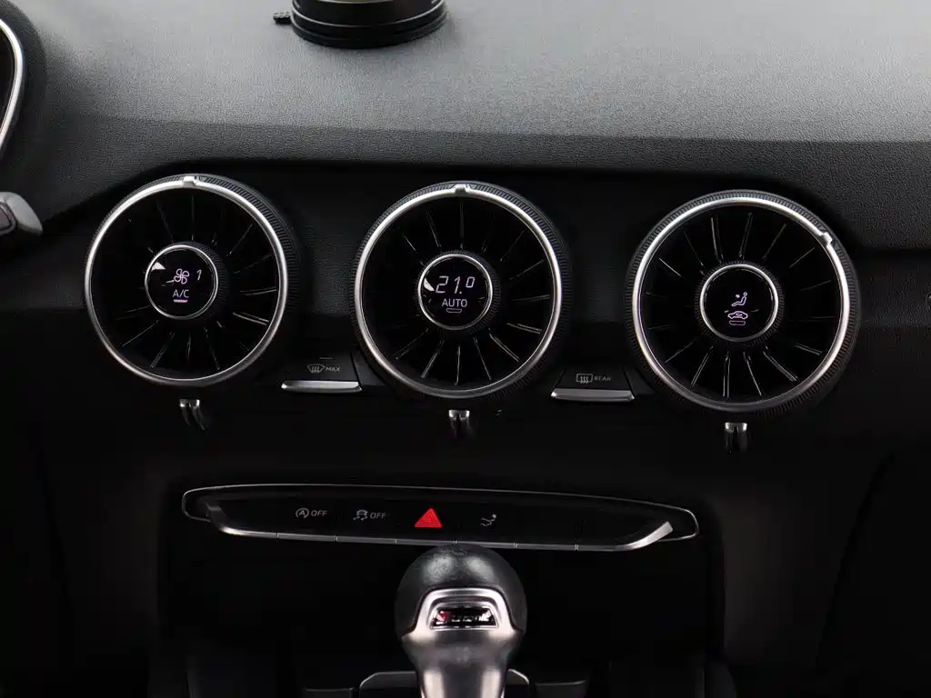 Audi TT — миниатюра 13