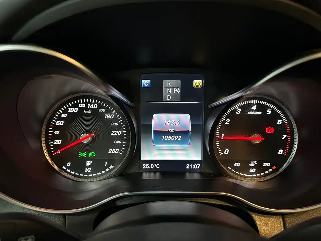 Mercedes-Benz C-Class (Import) — миниатюра 13