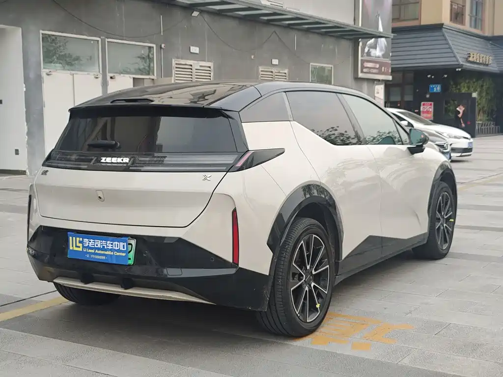 Zeekr X — миниатюра 5