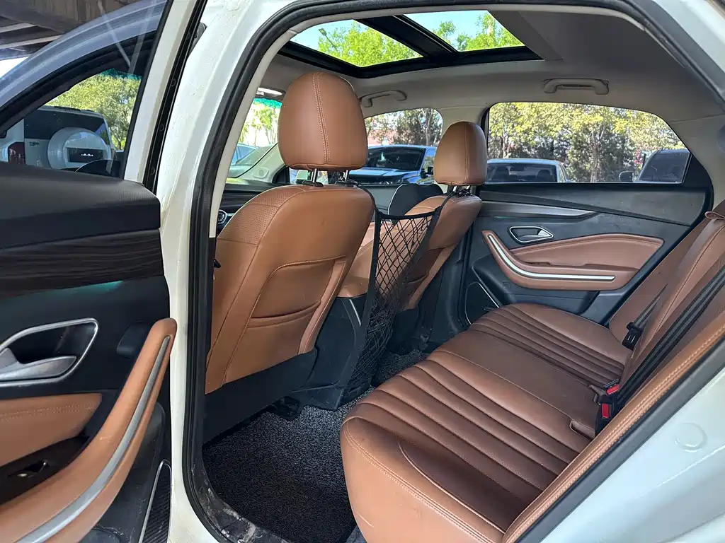 BAIC U7 — миниатюра 6