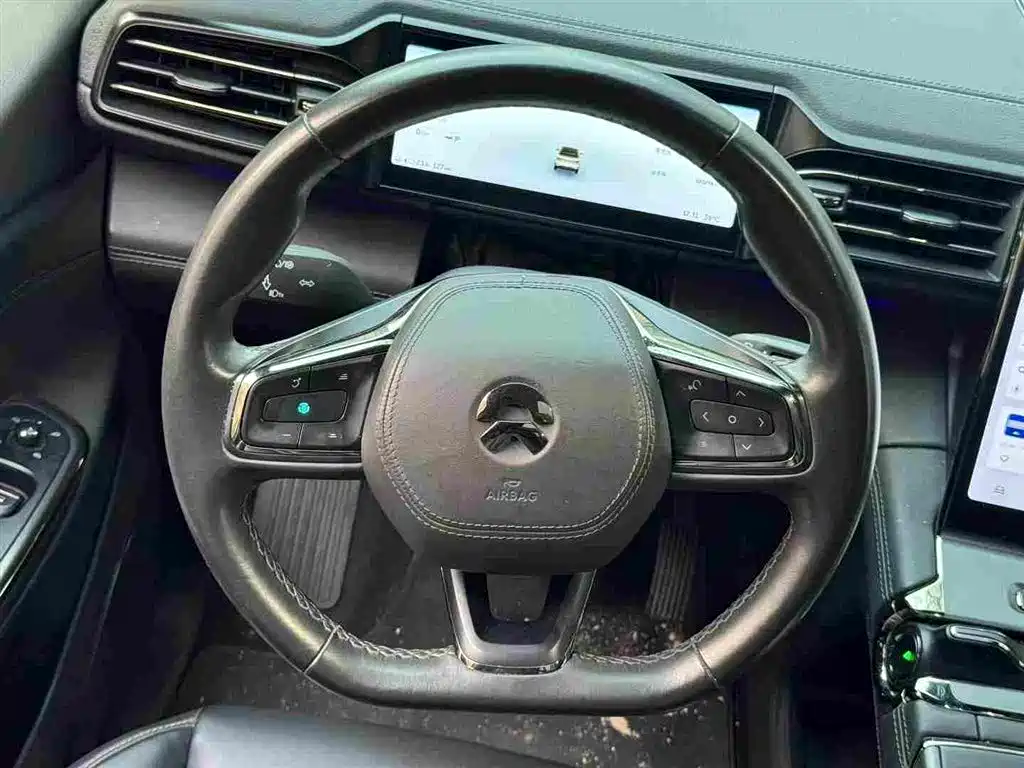 NIO ES6 — миниатюра 6
