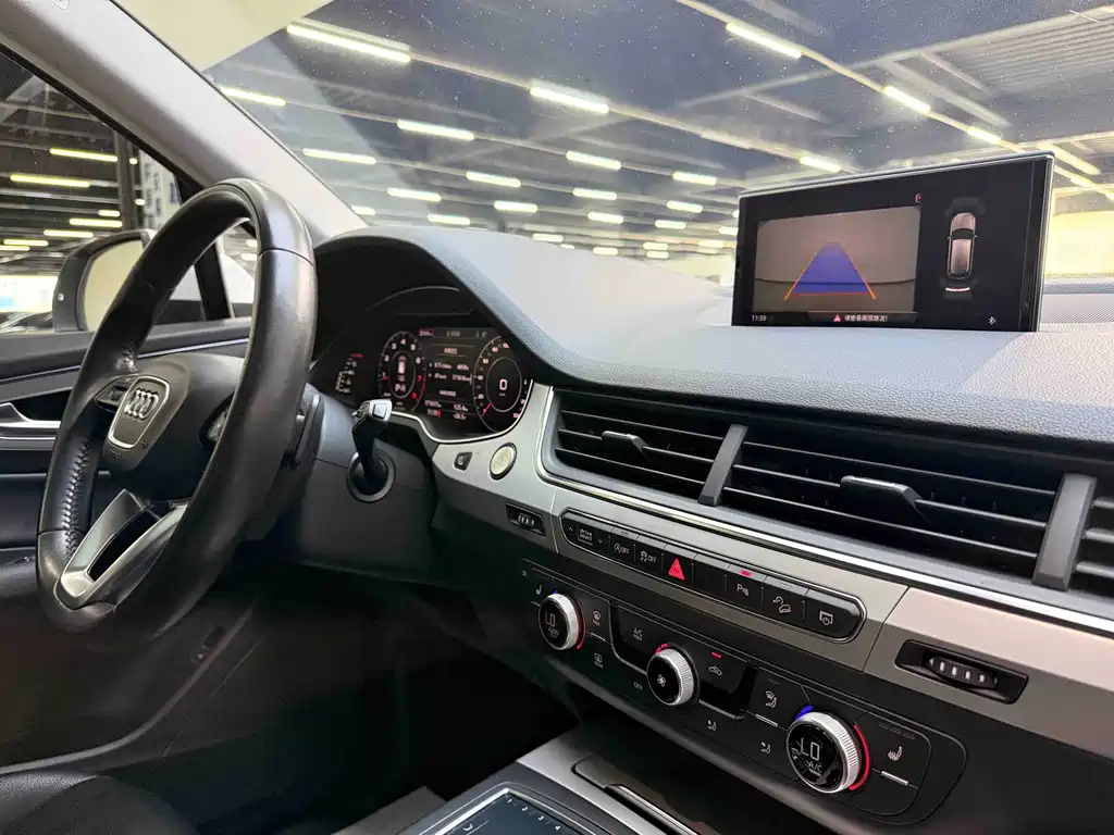 Audi Q7 — миниатюра 8
