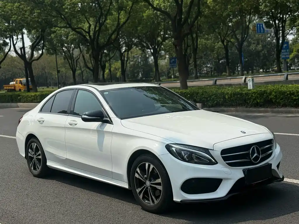 Mercedes-Benz C-Class — миниатюра 3