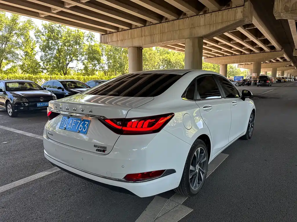 BAIC U7 — миниатюра 4