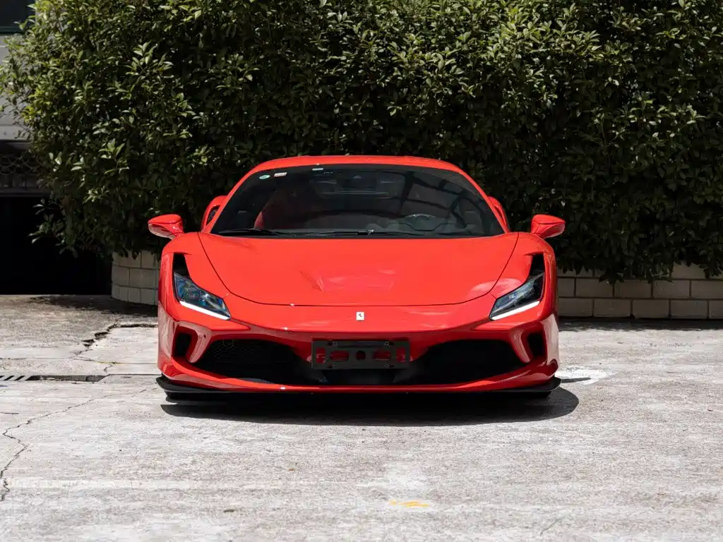 Ferrari F8 — миниатюра 2