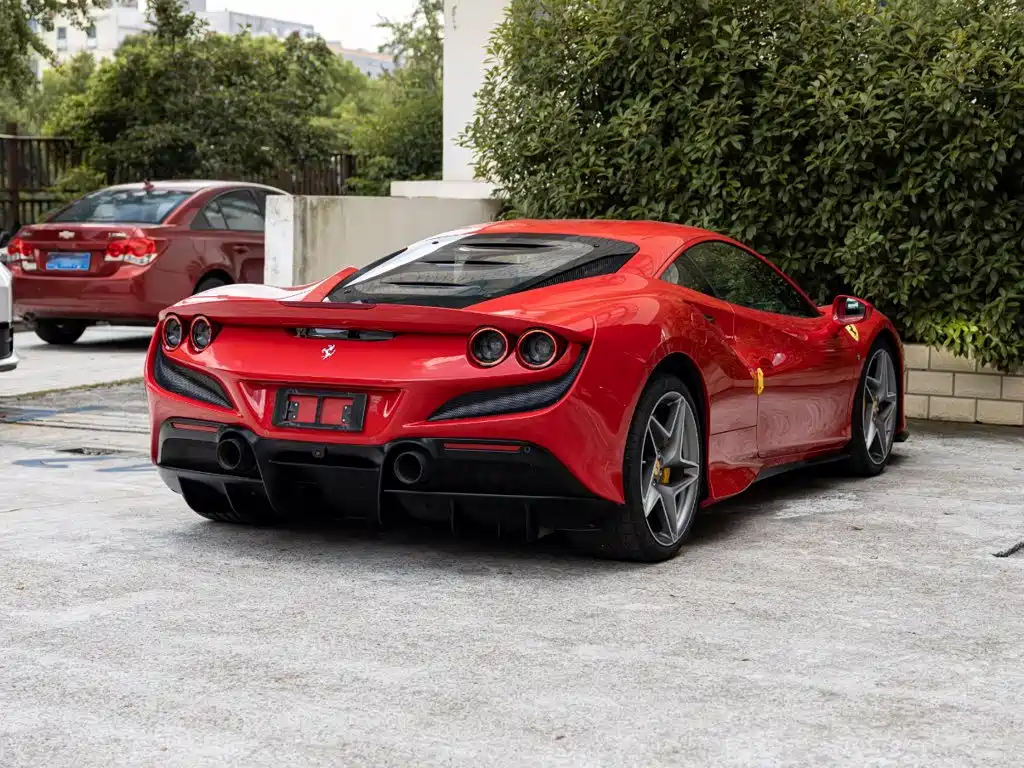 Ferrari F8 — миниатюра 4