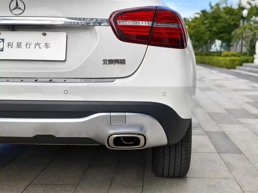 Mercedes-Benz GLA — миниатюра 11
