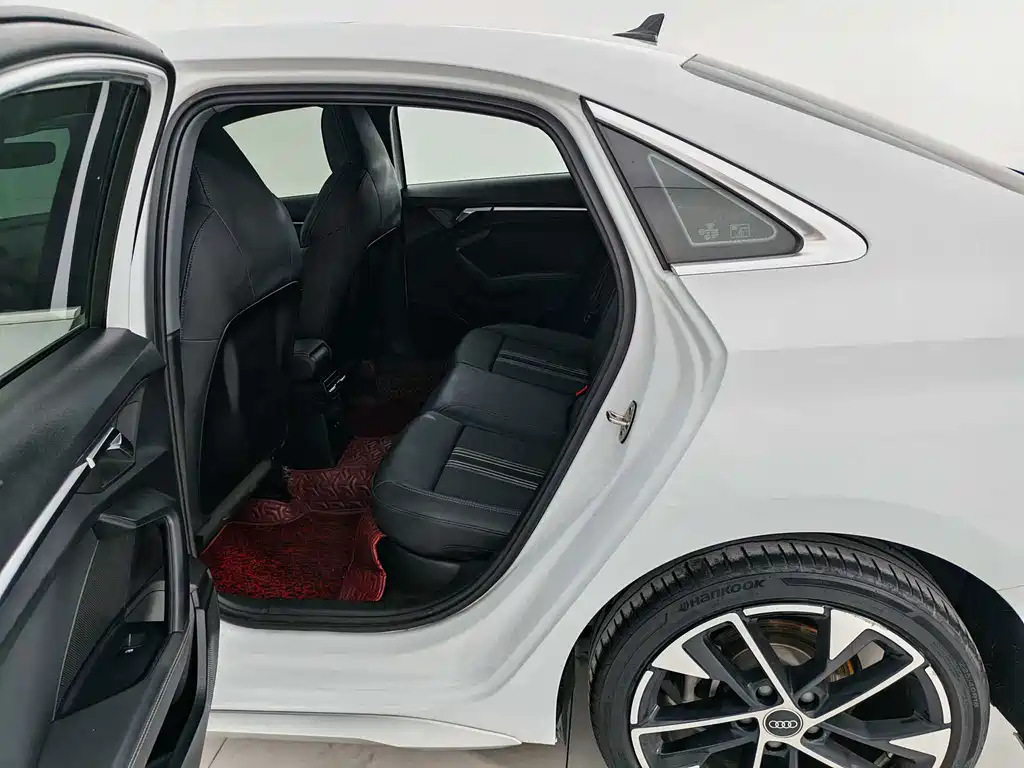 Audi A3 — миниатюра 11