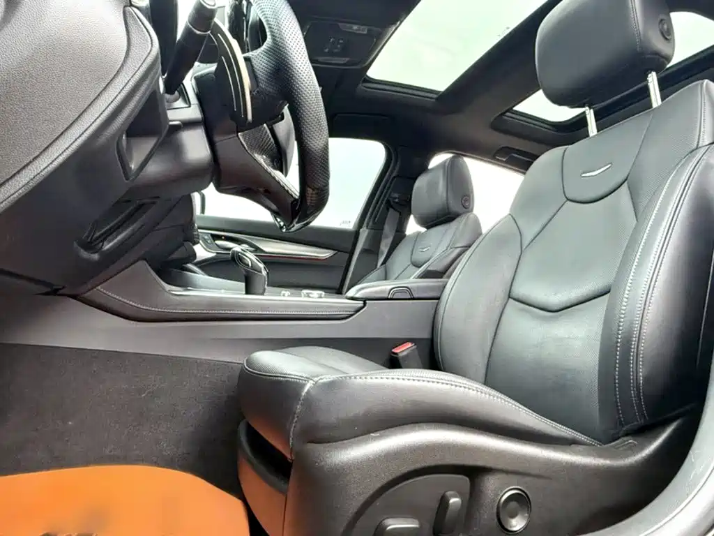 Cadillac CT5 — миниатюра 8