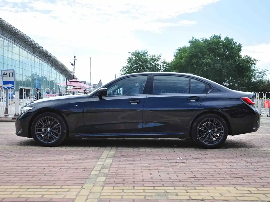 BMW 3 Series — миниатюра 3