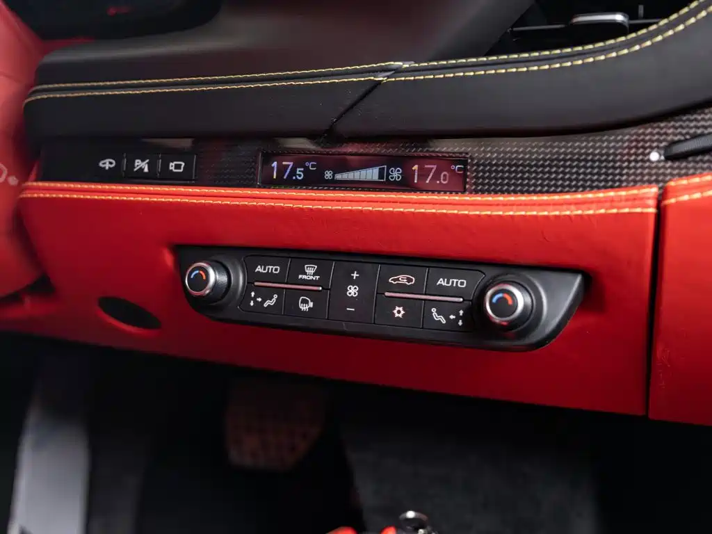 Ferrari F8 — миниатюра 12