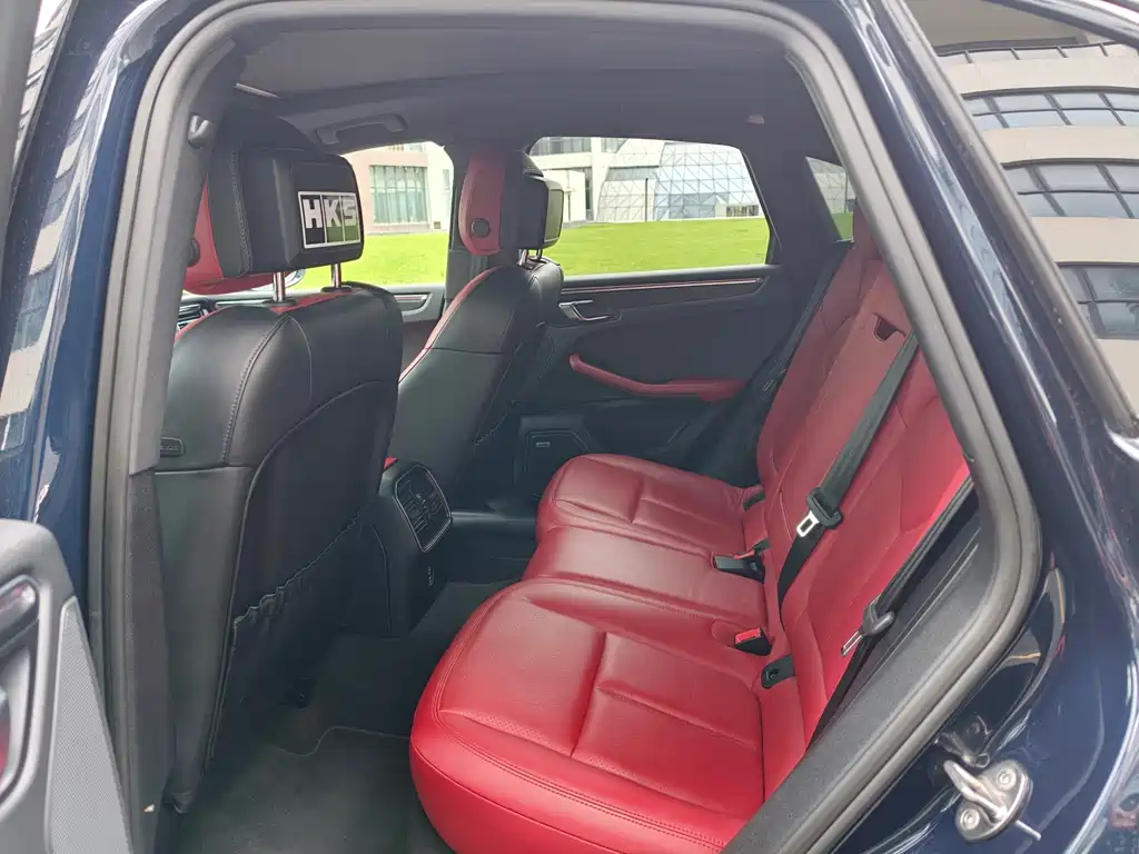 Porsche Macan — миниатюра 9