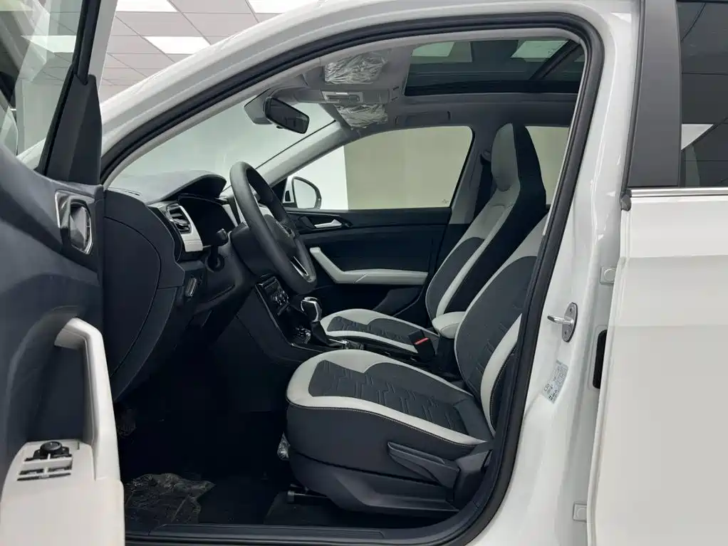 Volkswagen Tharu — миниатюра 6