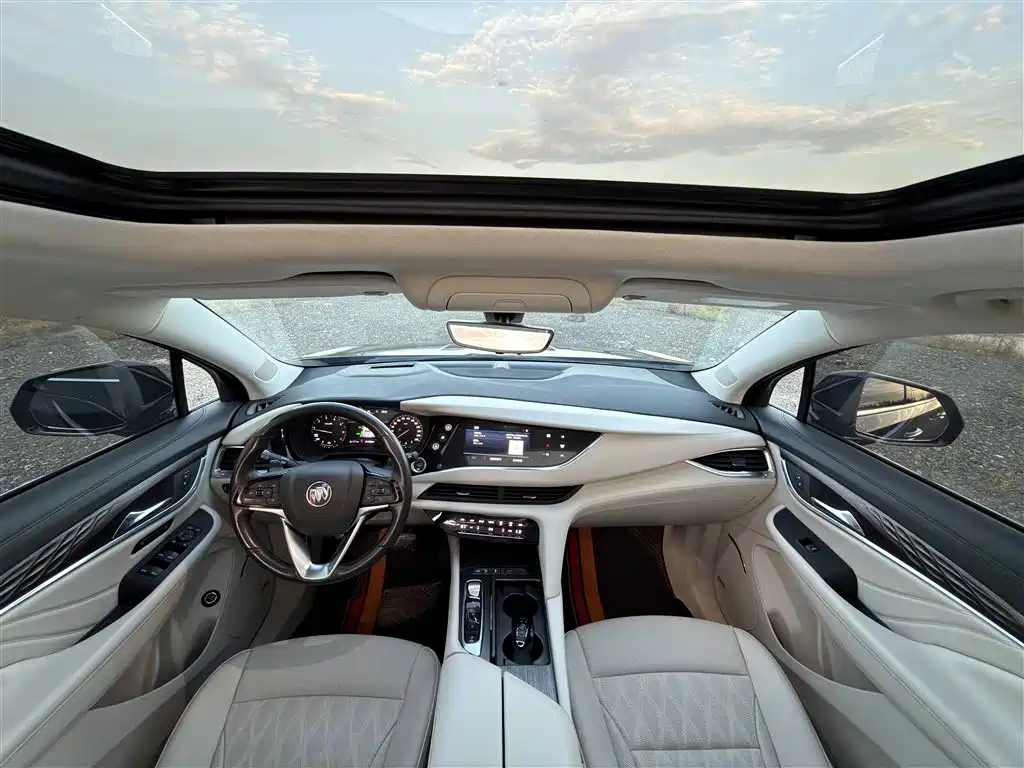 Buick Enclave — миниатюра 10