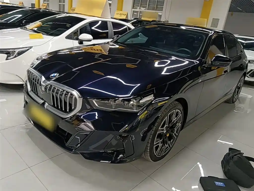 BMW 5 Series 2024