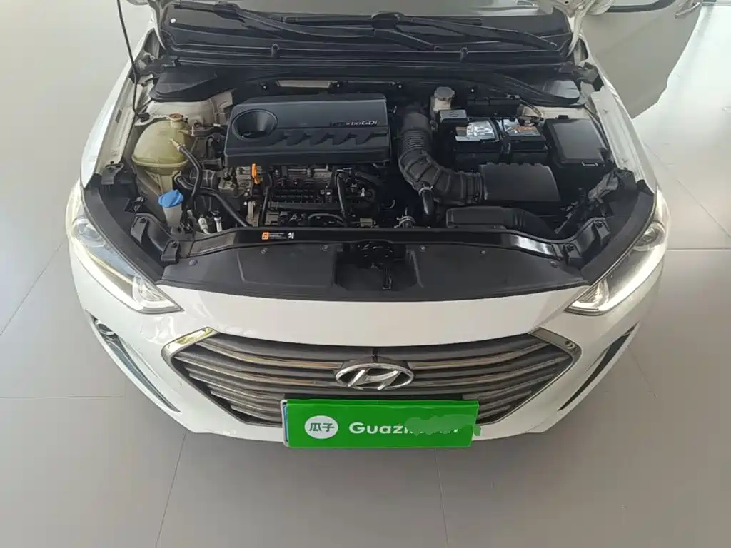 Hyundai Elantra — миниатюра 20