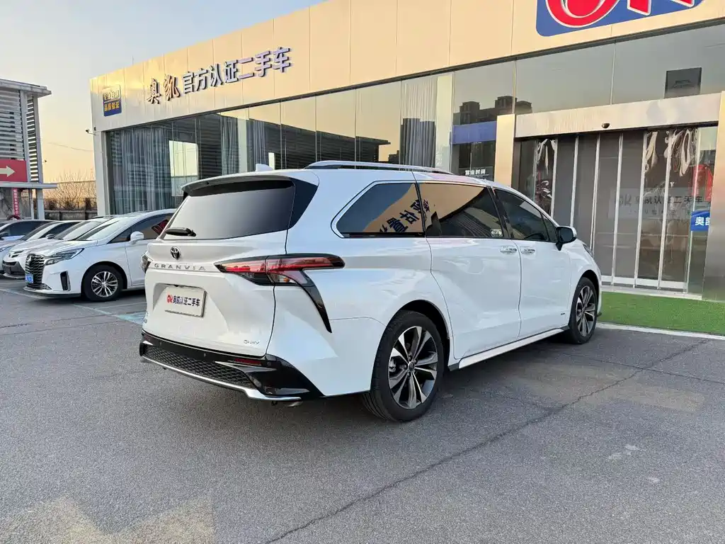TOYOTA GREVIA