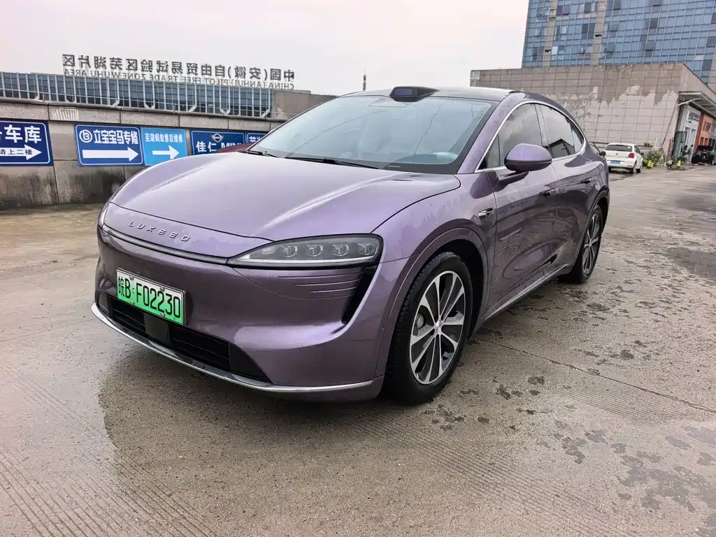 智界 Zhijie R7 2025