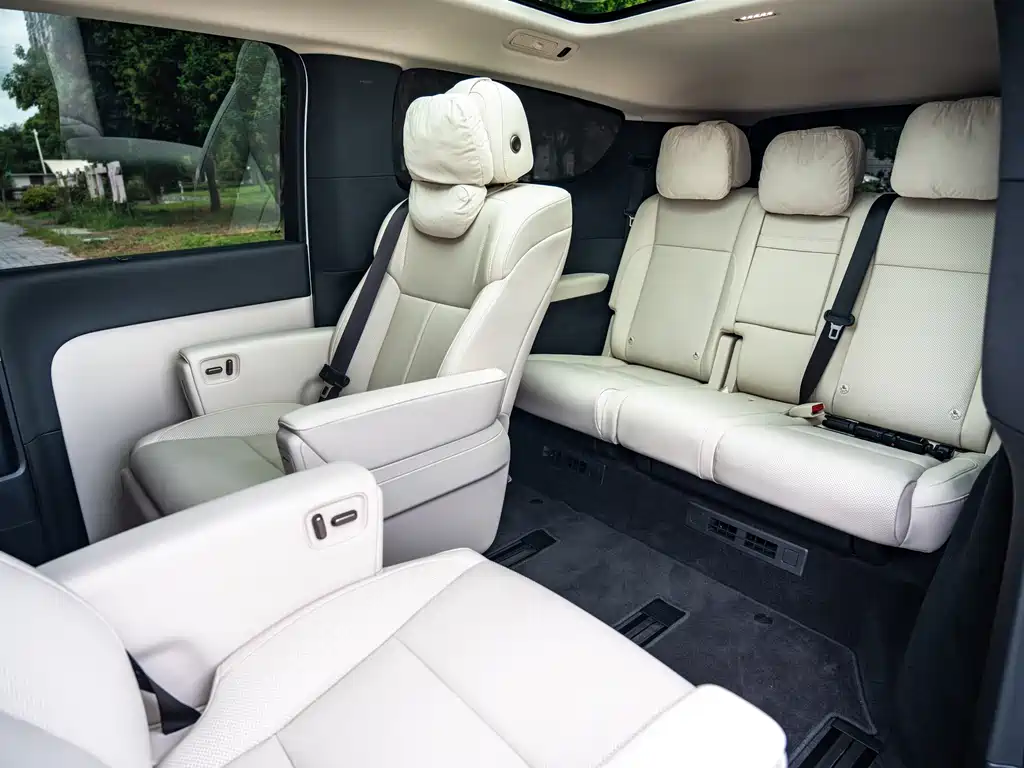 Li Auto Li MEGA — миниатюра 16